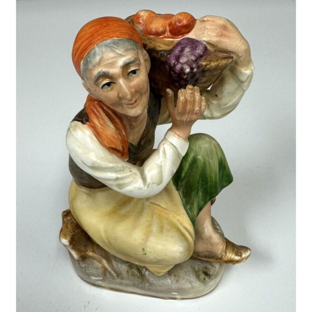 Vtg Woman With Basket Figurine Arco Fine Quality Dallas Made in Japan